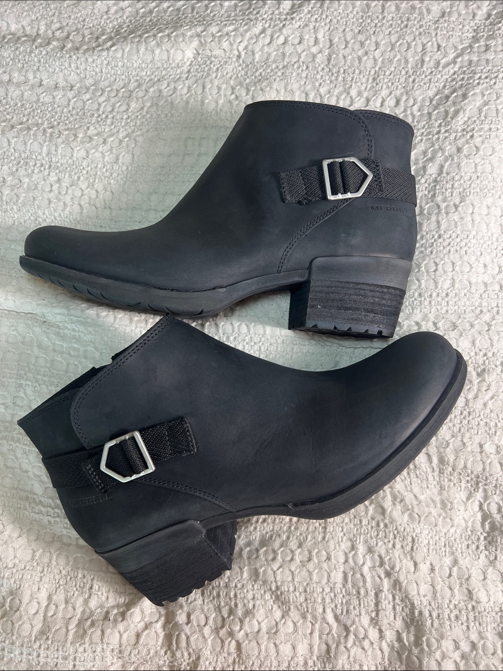 Merrell Black Women's Ankle waterproof Booties with Buckle Detail size 9.5